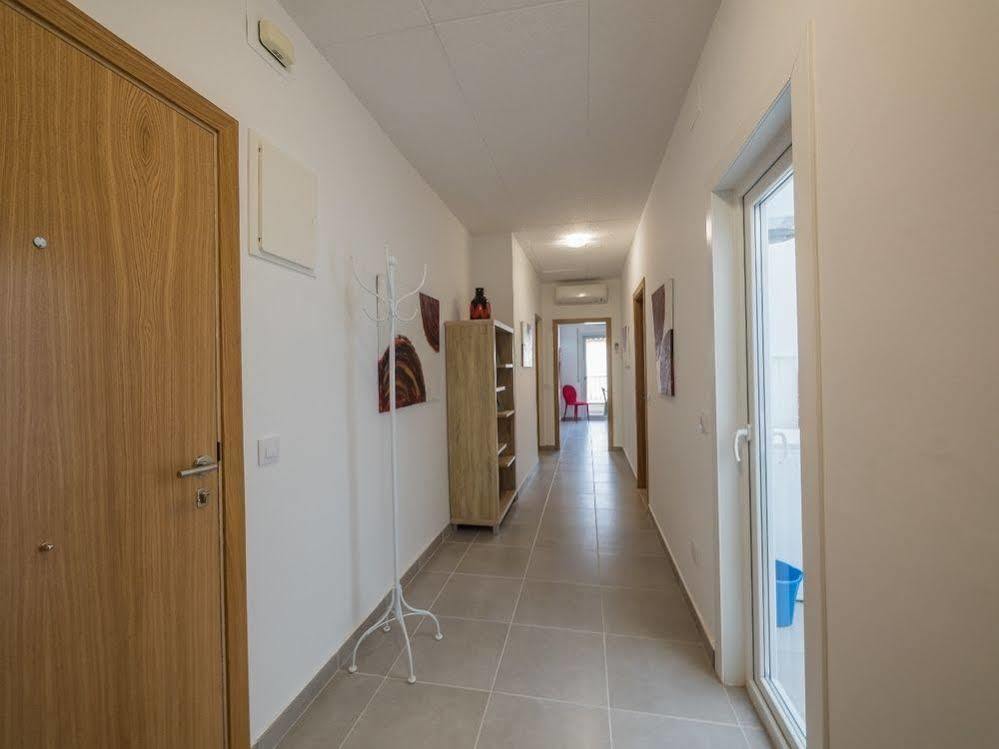 Agi Peater Center Apartment Roses Exterior photo